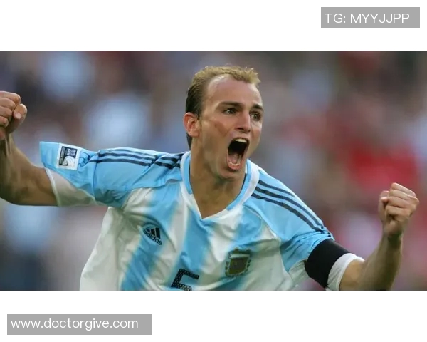 全球足球巨星风采全览 揭开传奇球员背后的精彩故事与成就